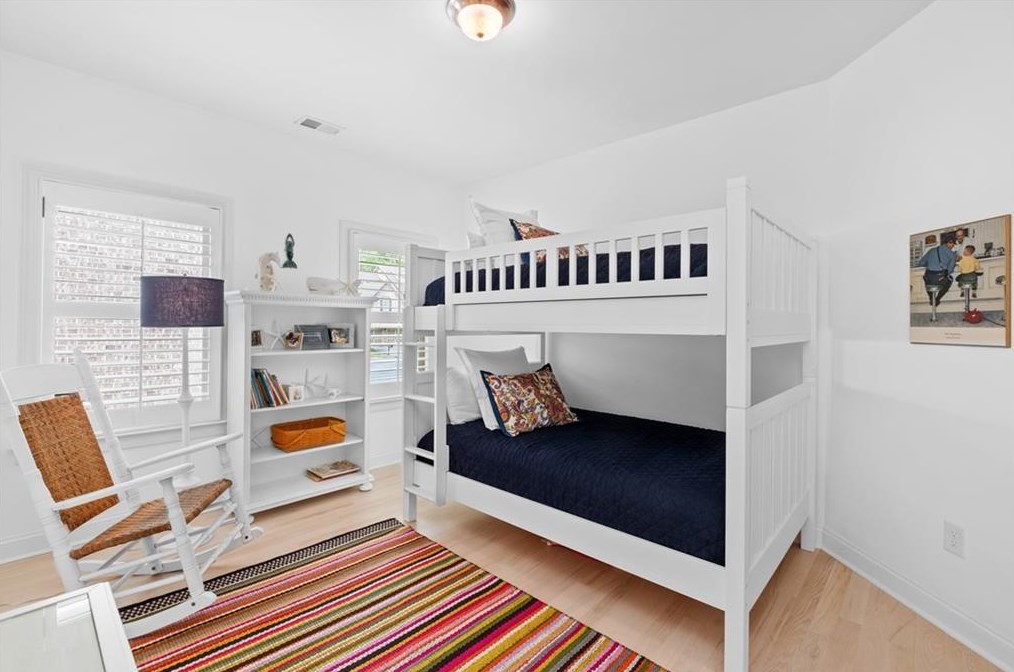 305 Valley Brook Way, Atlanta GA  30342-3378 exterior