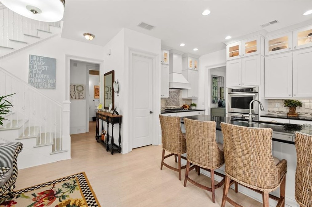 305 Valley Brook Way, Atlanta GA  30342-3378 exterior