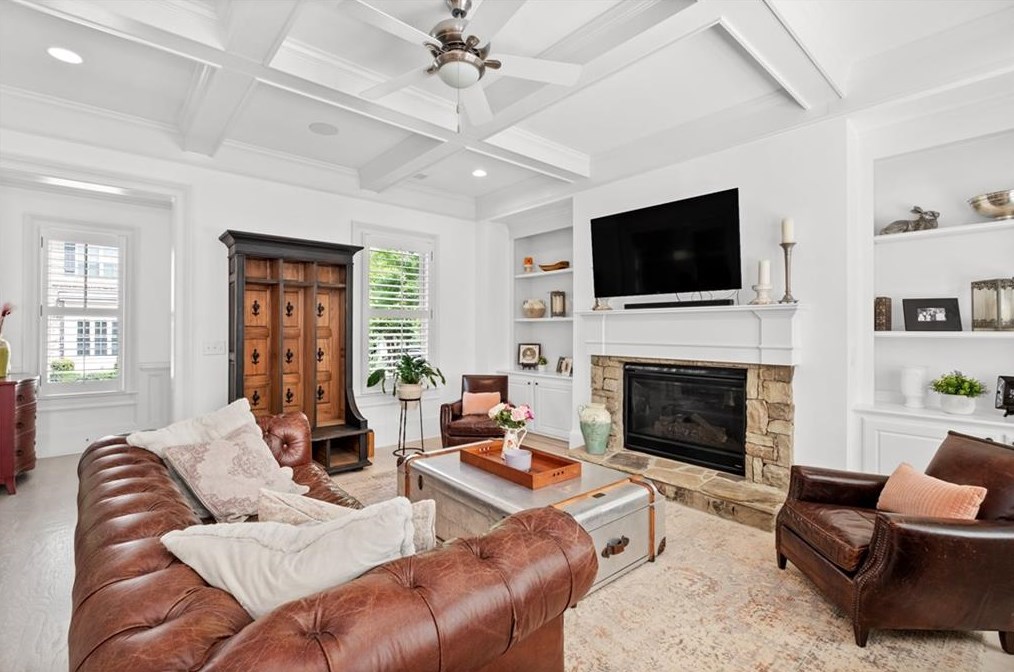 305 Valley Brook Way, Atlanta GA  30342-3378 exterior