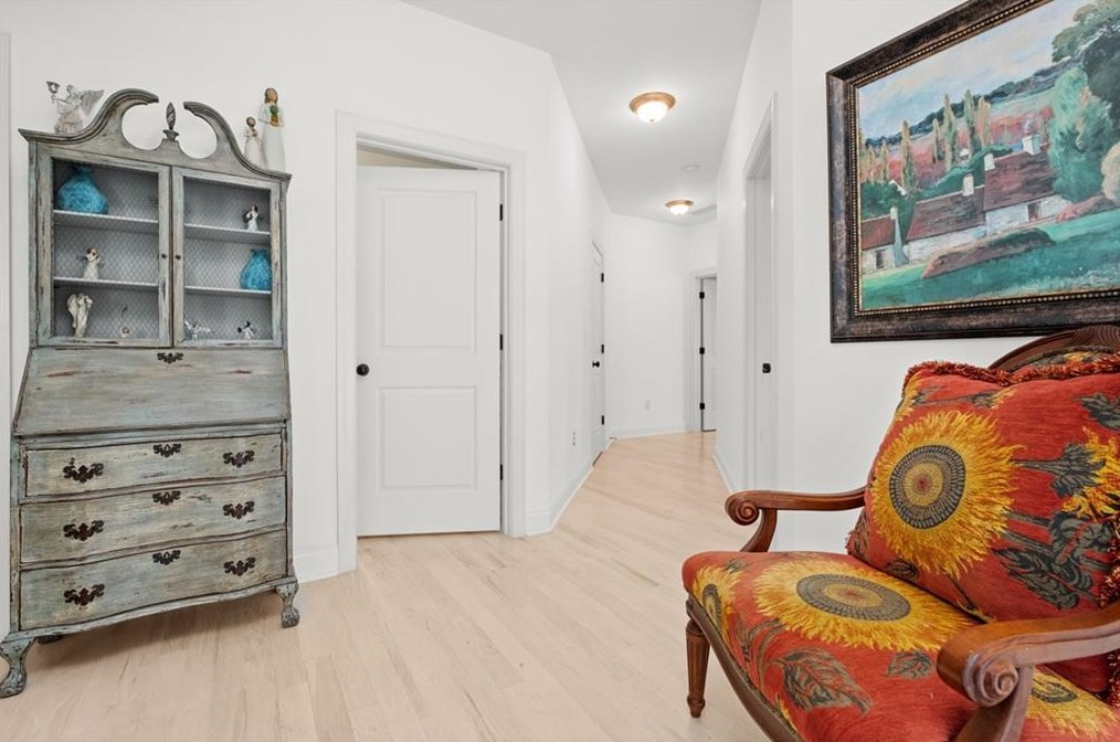 305 Valley Brook Way, Atlanta GA  30342-3378 exterior