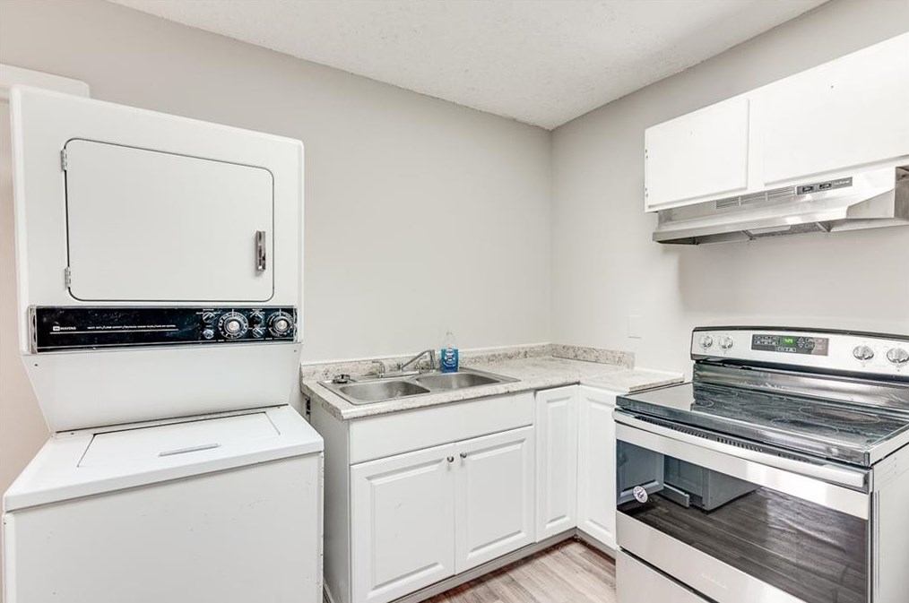 3153 Bobolink Dr, Decatur GA  30032-3705 exterior