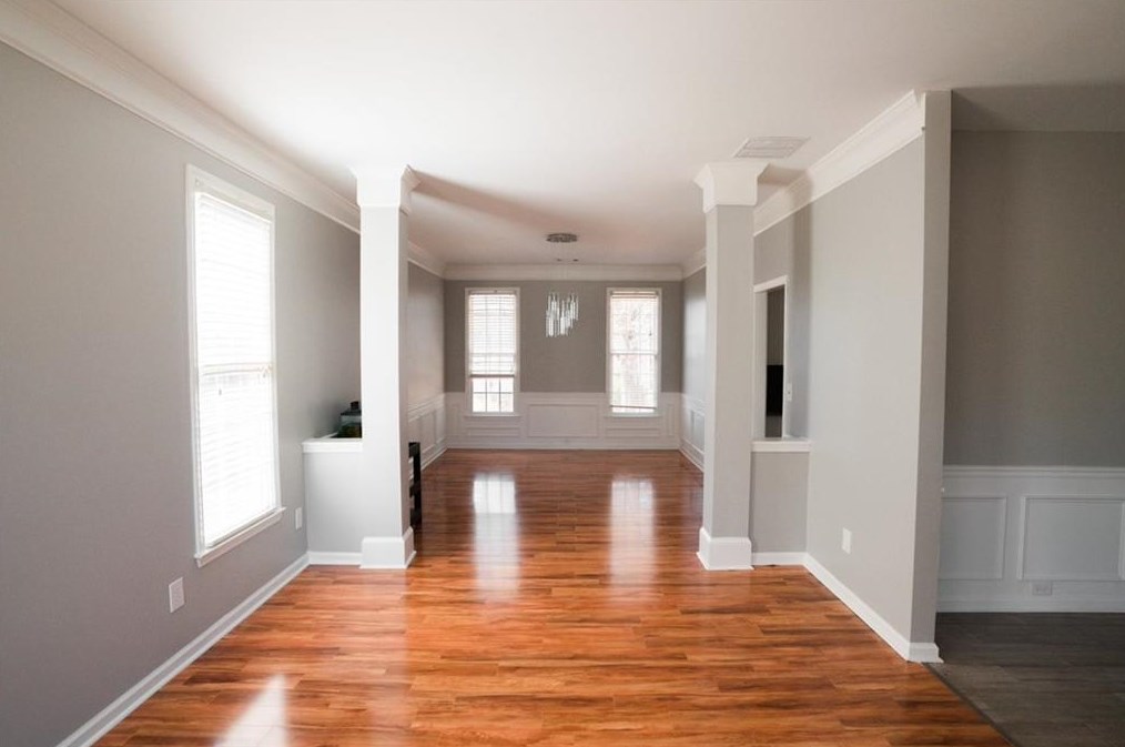 802 Tanners Point Dr, Lawrenceville, GA 30044-8121
