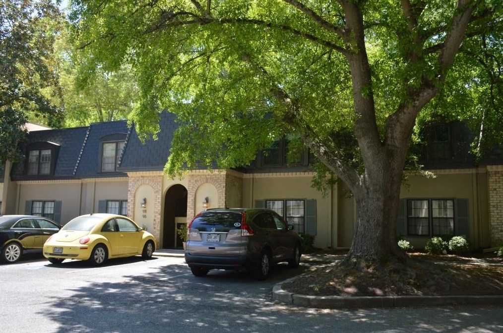 97 Verlaine Pl, Atlanta, GA 30327-1041
