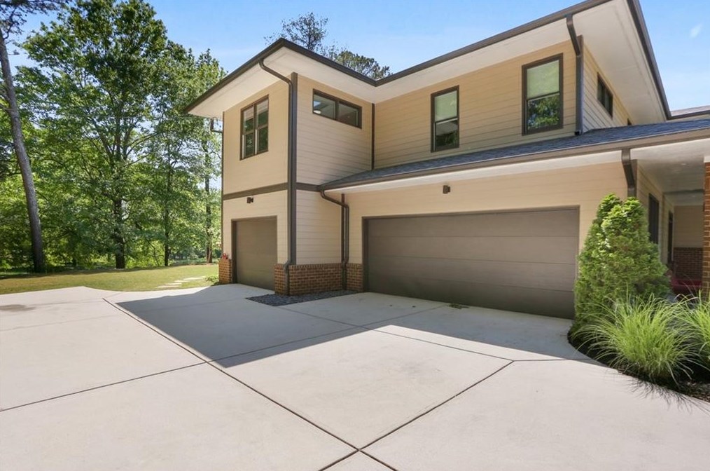 1139 Wimberly Rd, Atlanta GA  30319-2636 exterior