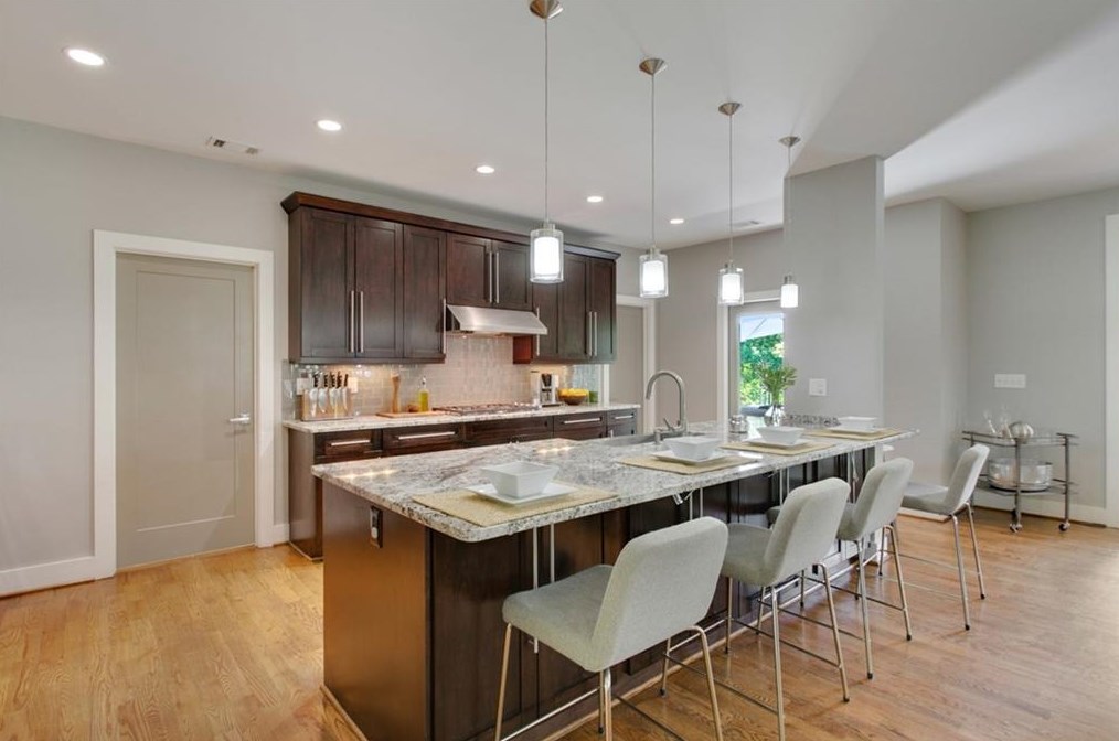 1139 Wimberly Rd, Atlanta GA  30319-2636 exterior
