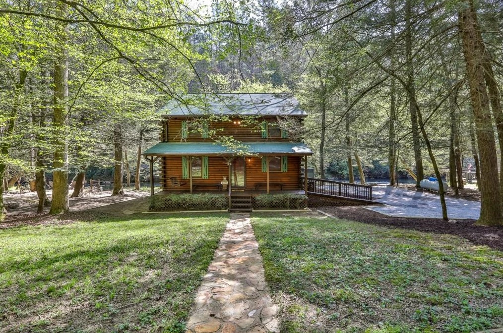 65 Whitewater Ln, Ellijay, GA 30536