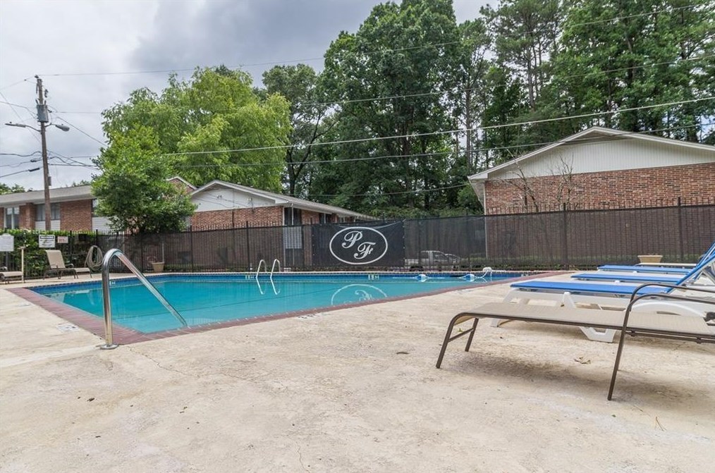 4282 Roswell Rd, Atlanta GA  30342-3719 exterior