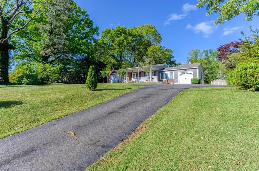 2094 Hwy 53 E, Big Canoe, GA 30143