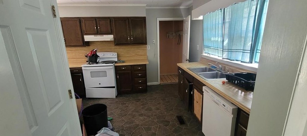 3705 Bolding Rd, Flowery Branch, GA 30542