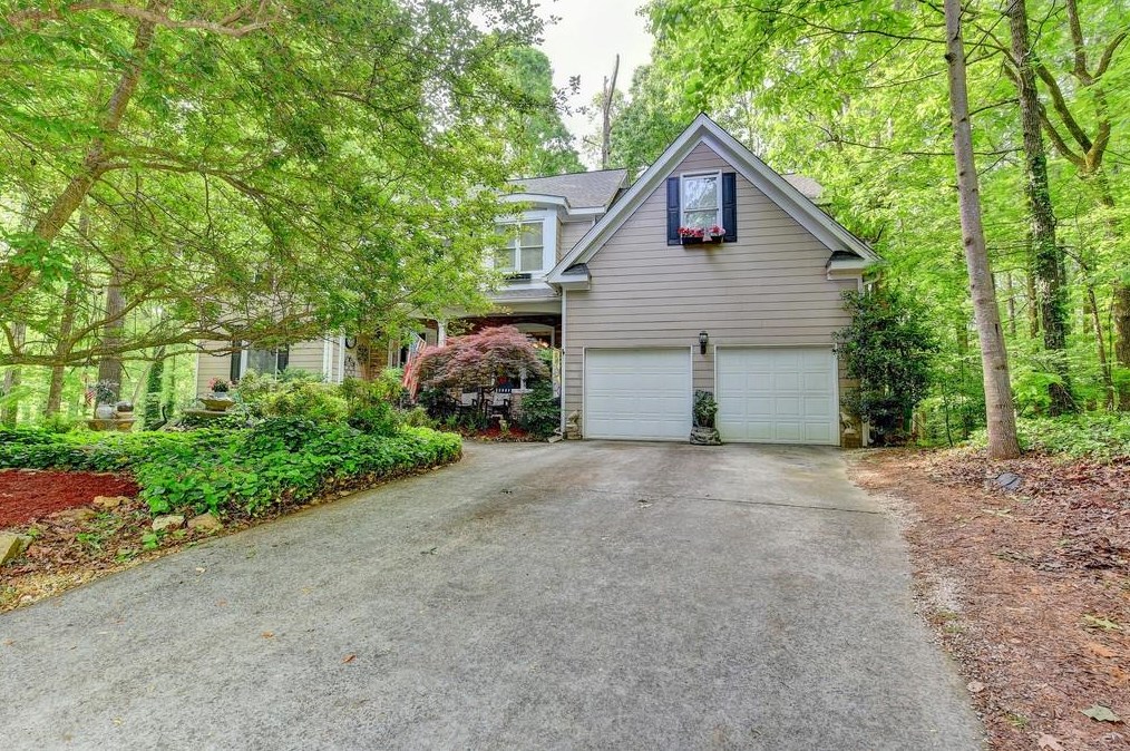 5184 Silver Creek Dr, Lilburn, GA 30047