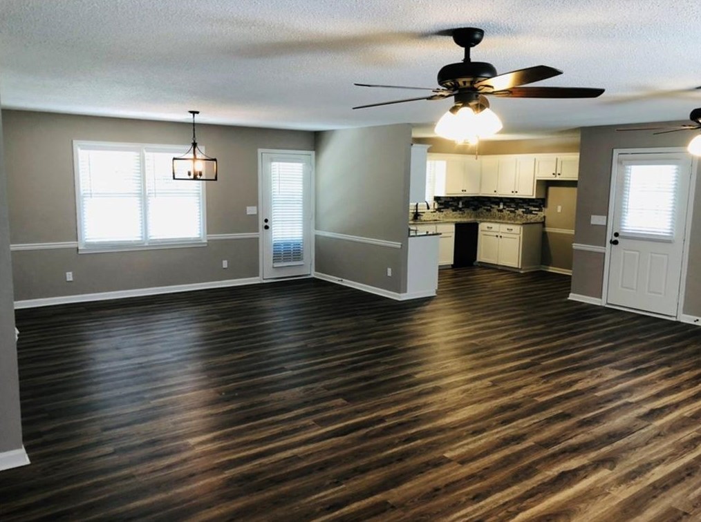 460 Langston Dr, Calhoun, GA 30701-8908