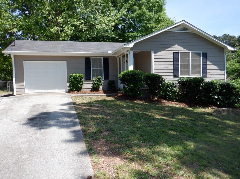 2316 Hammond Ct, Ellenwood, GA 30294