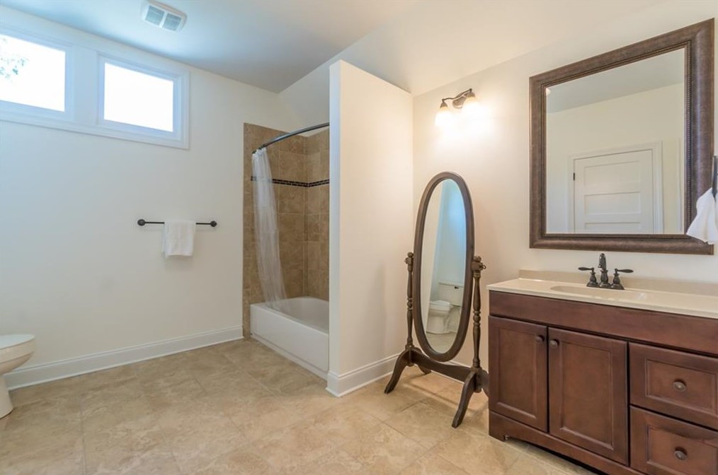 226 Maxwell St, Decatur GA  30030-4209 exterior