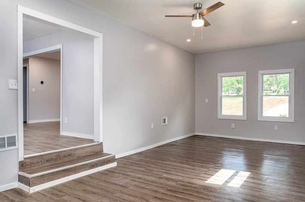 811 Cinderella Way, Decatur GA  30033-5834 exterior