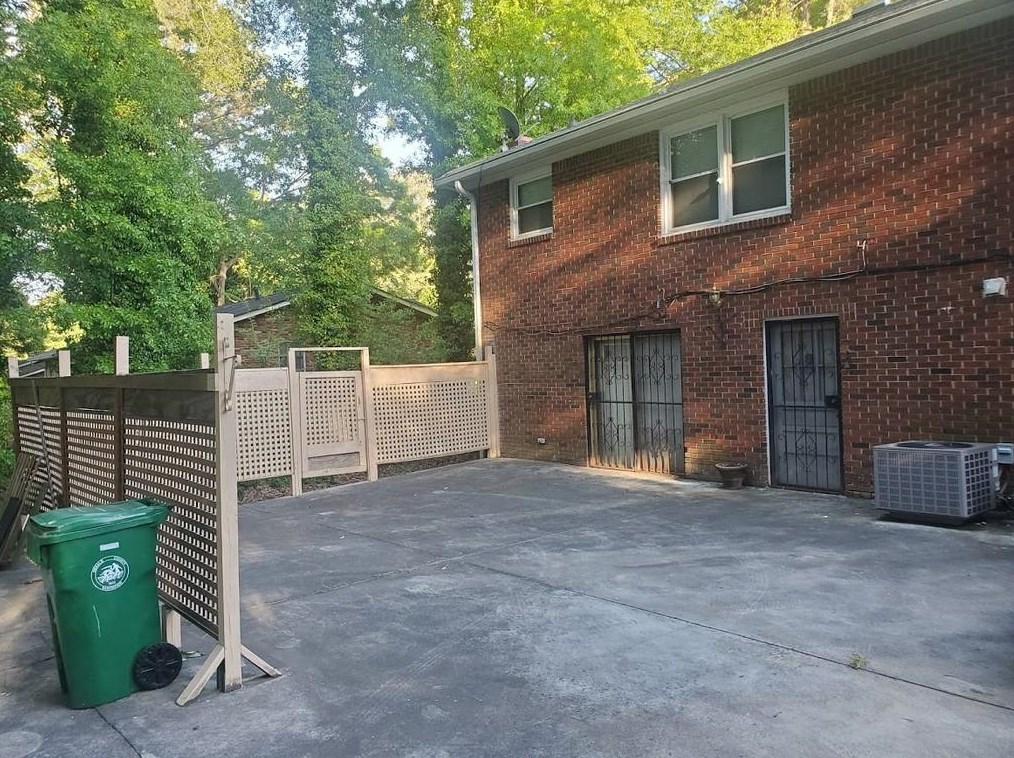 3646 Rainbow Dr, Decatur GA  30034-1919 exterior