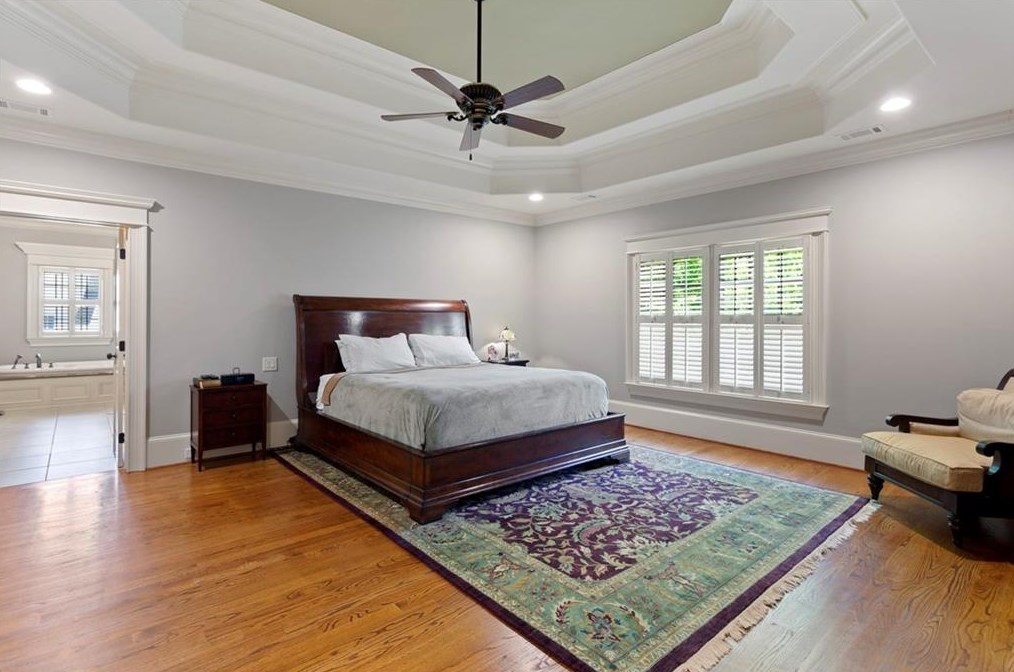 3389 Woodrow Way, Atlanta GA  30319-2448 exterior