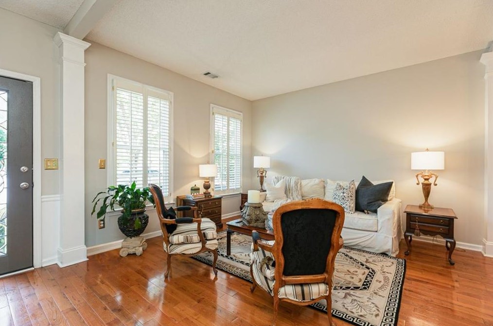 4004 Maple Ridge Ln, Acworth, GA 30101-8846