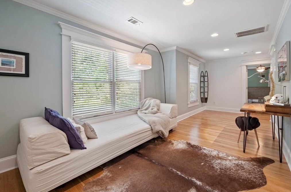 2505 Midway Rd, Decatur GA  30030-4565 exterior