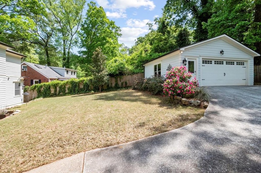 2505 Midway Rd, Decatur GA  30030-4565 exterior