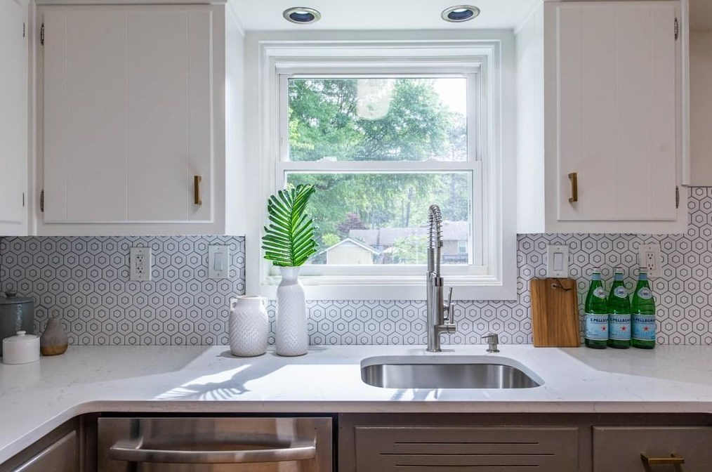 3093 Mount Olive Dr, Decatur GA  30033-3027 exterior