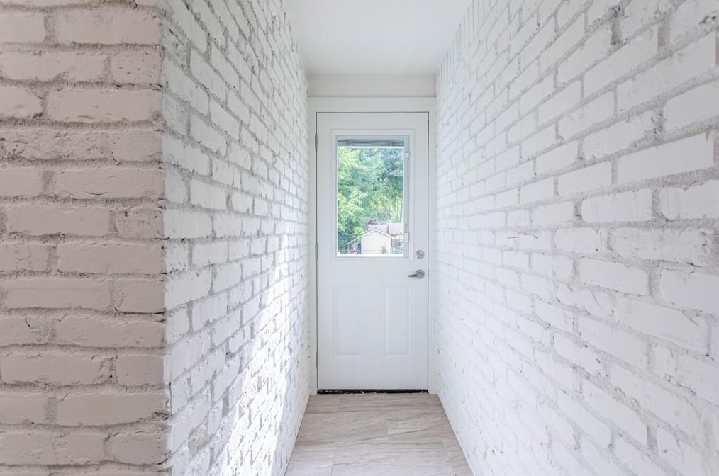 3093 Mount Olive Dr, Decatur GA  30033-3027 exterior