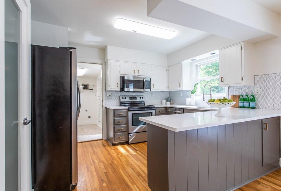 3093 Mount Olive Dr, Decatur GA  30033-3027 exterior