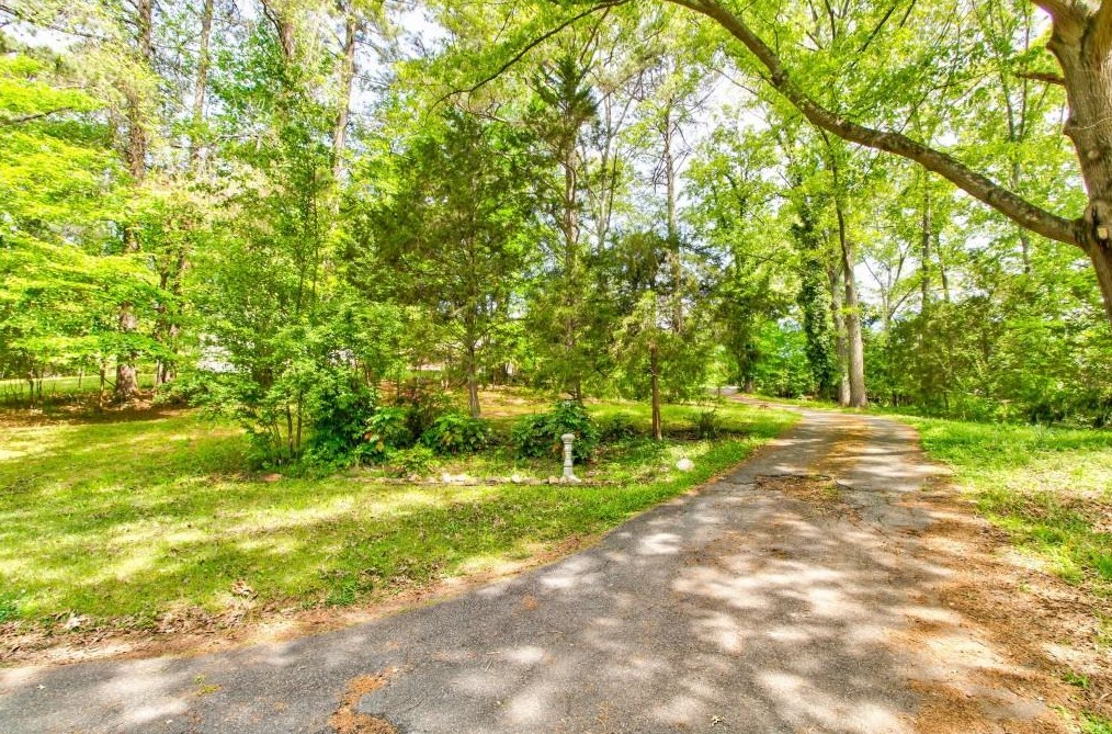 3975 Summit Cir, Acworth, GA 30101-5608