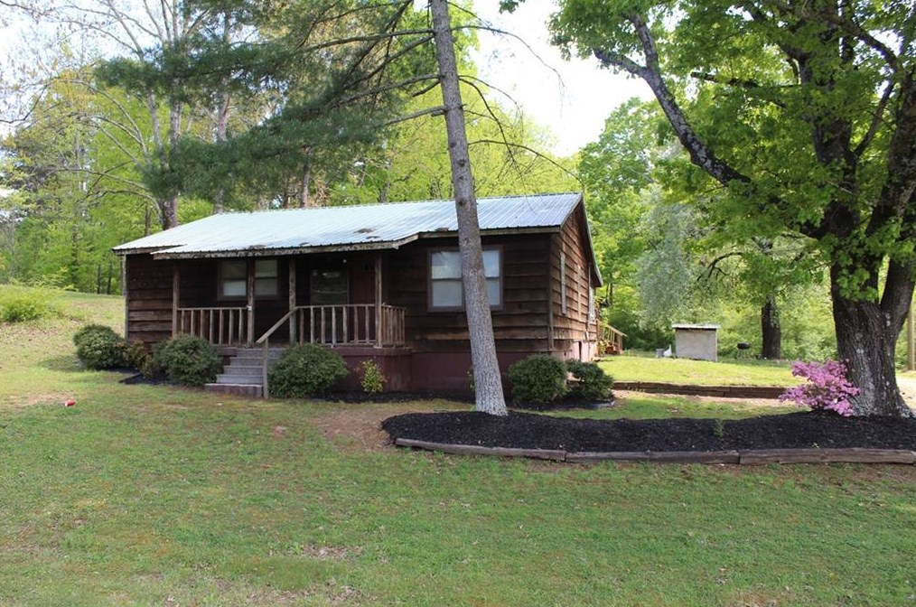 2793 Red Bud Rd Ne, Calhoun, GA 30701