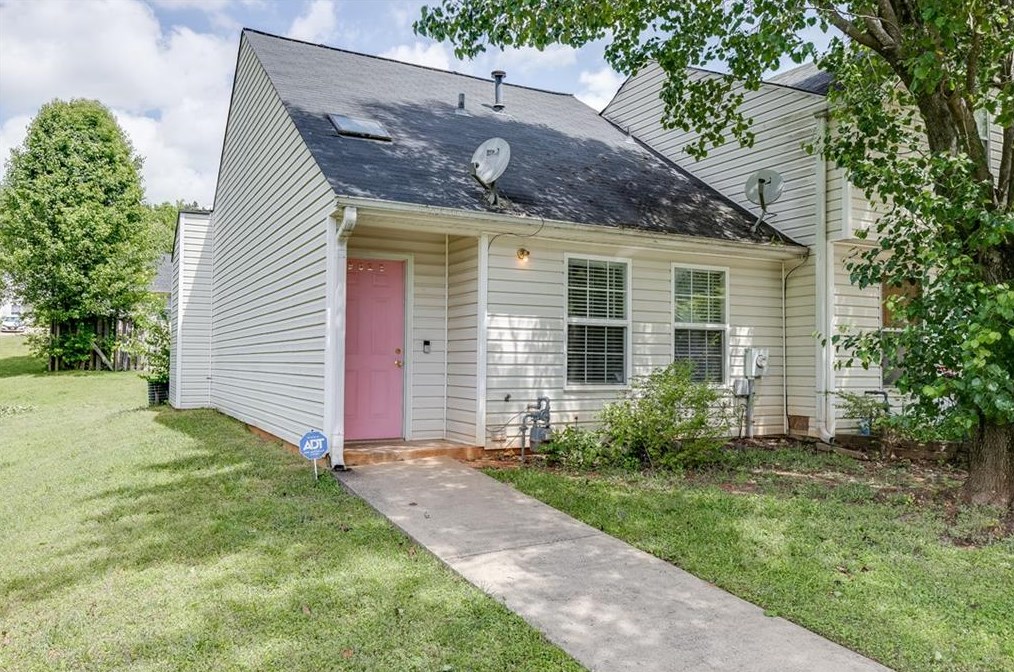 9026 Stoneleigh Trce, Douglasville, GA 30134-2291