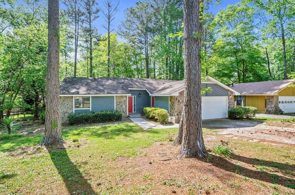 9185 Sunset Dr, Jonesboro, GA 30238-4519
