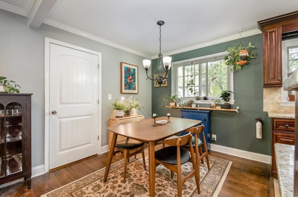 3143 Flamingo Dr, Decatur GA  30033-3905 exterior