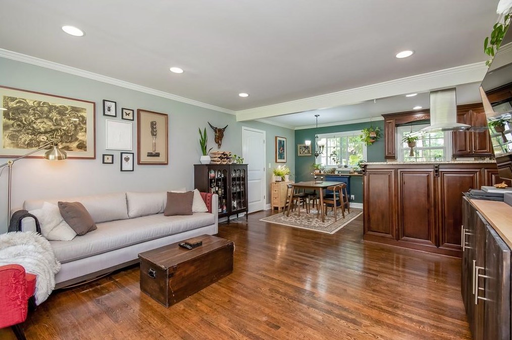 3143 Flamingo Dr, Decatur GA  30033-3905 exterior