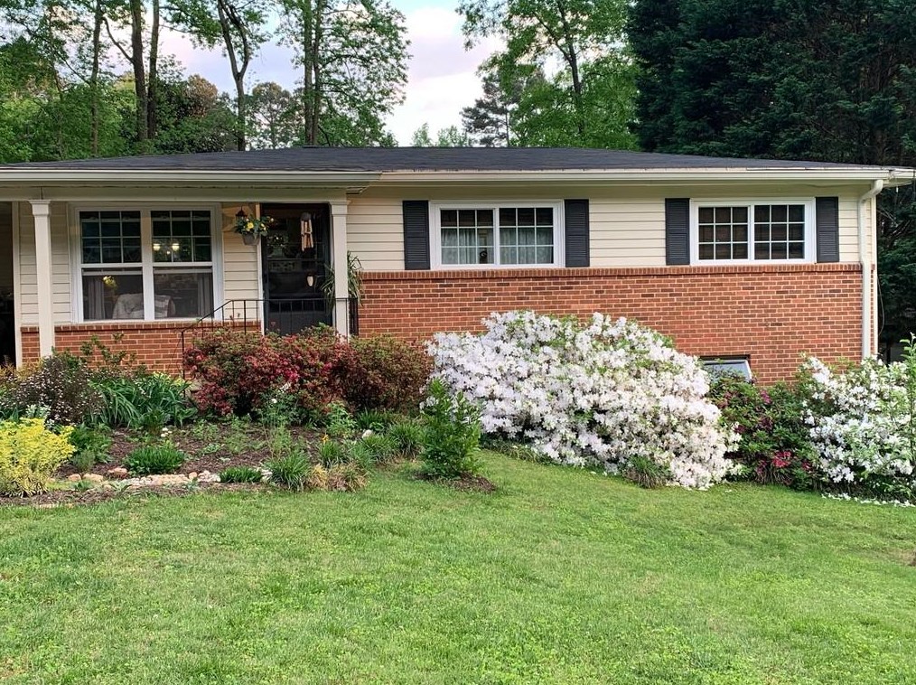 3143 Flamingo Dr, Decatur GA  30033-3905 exterior