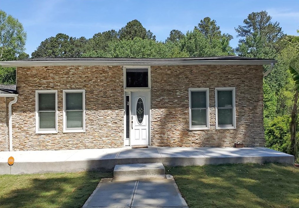 1172 Lakeshore Dr, Jonesboro, GA 30236-2330