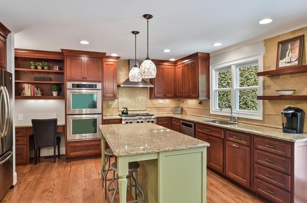 1270 Old Woodbine Rd, Atlanta GA  30319-1038 exterior