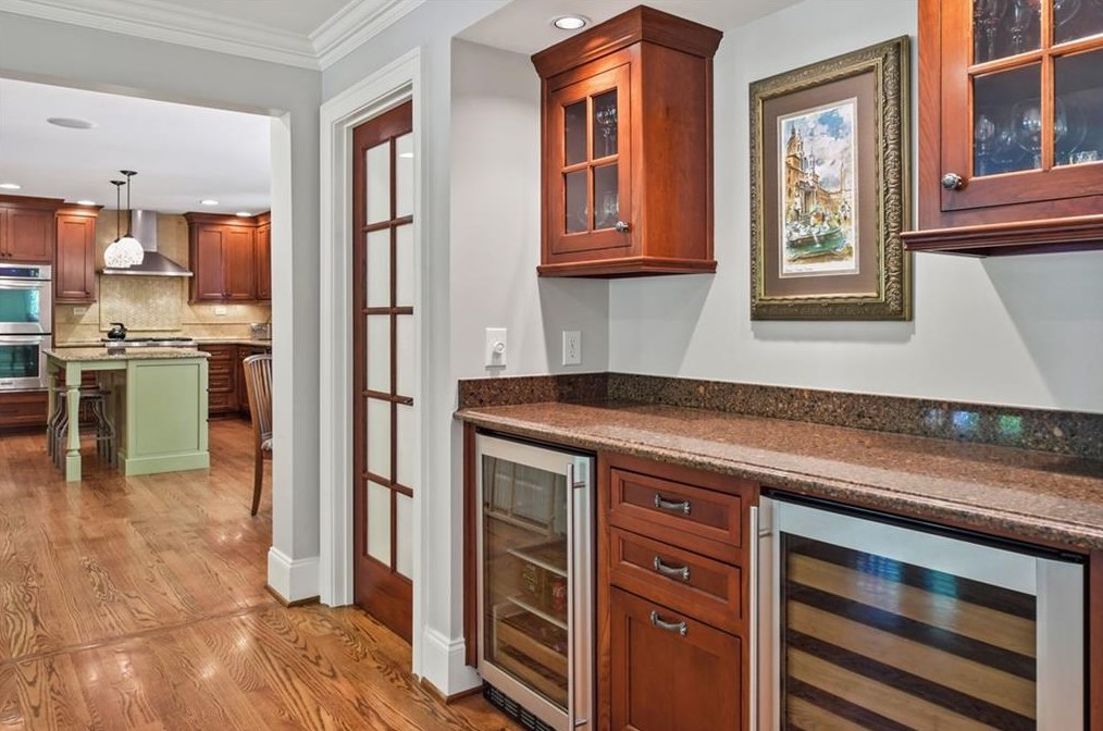 1270 Old Woodbine Rd, Atlanta GA  30319-1038 exterior