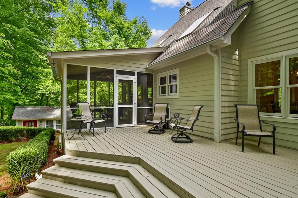1270 Old Woodbine Rd, Atlanta GA  30319-1038 exterior