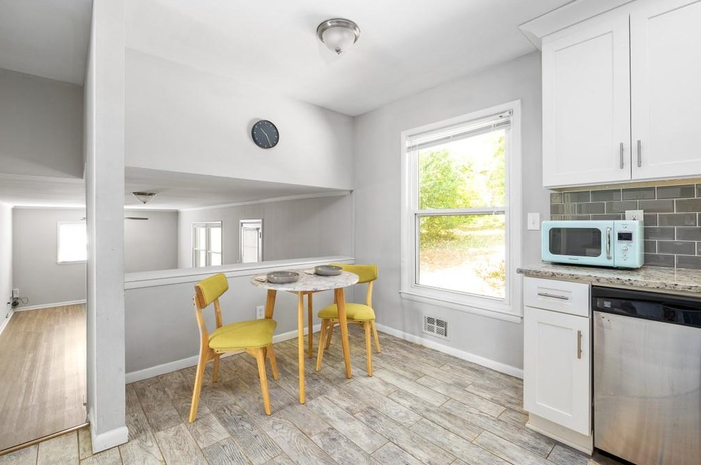 2139 Troutdale Dr, Decatur GA  30032-6045 exterior