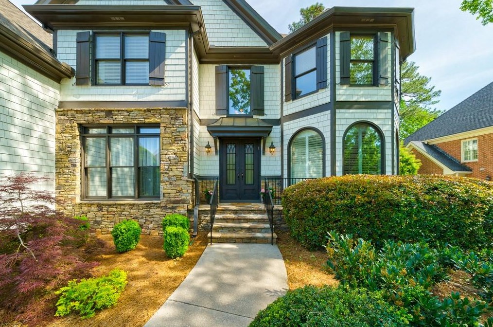 3830 Falls Landing Dr, Alpharetta, GA 30022-8097