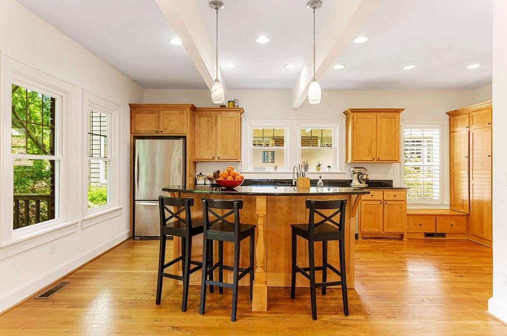 142 Superior Ave, Decatur GA  30030-1813 exterior