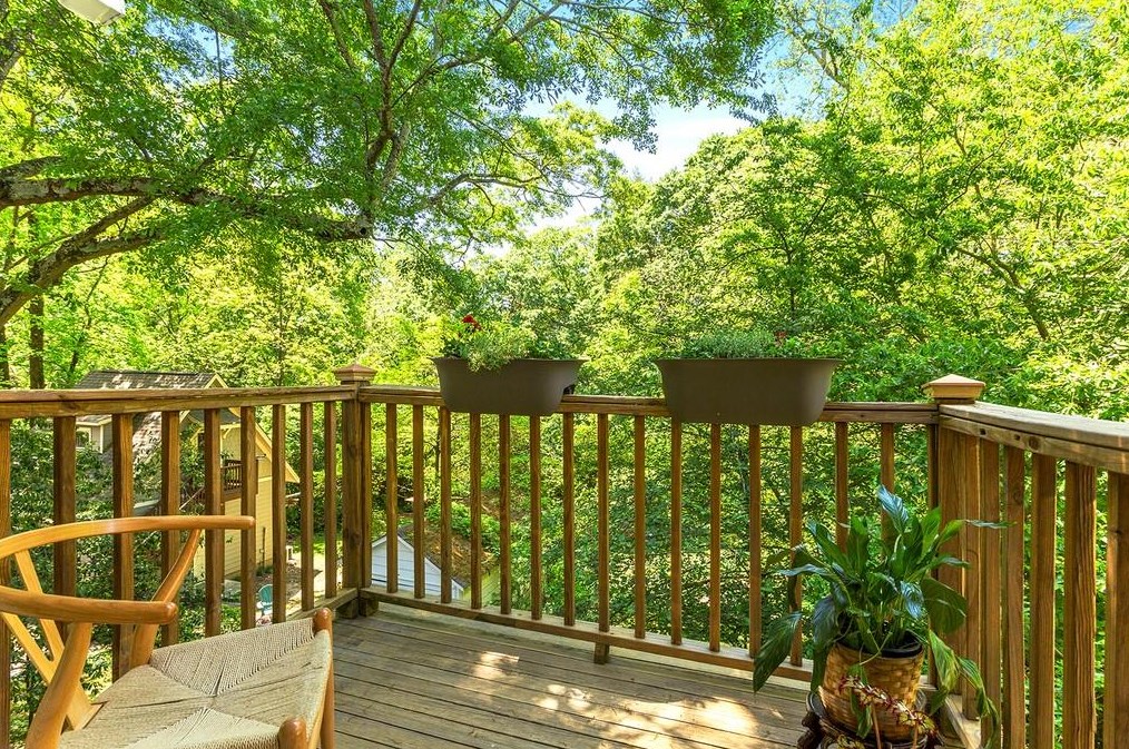 142 Superior Ave, Decatur GA  30030-1813 exterior