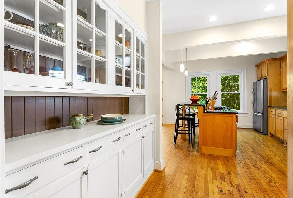 142 Superior Ave, Decatur GA  30030-1813 exterior