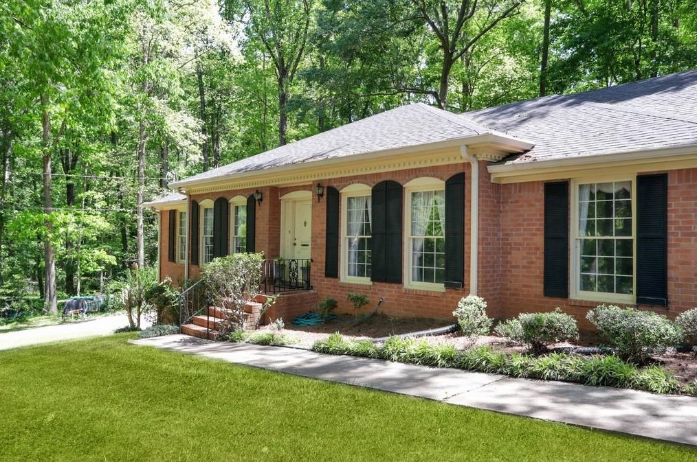 5932 Coatsworth Ct, Rex, GA 30273