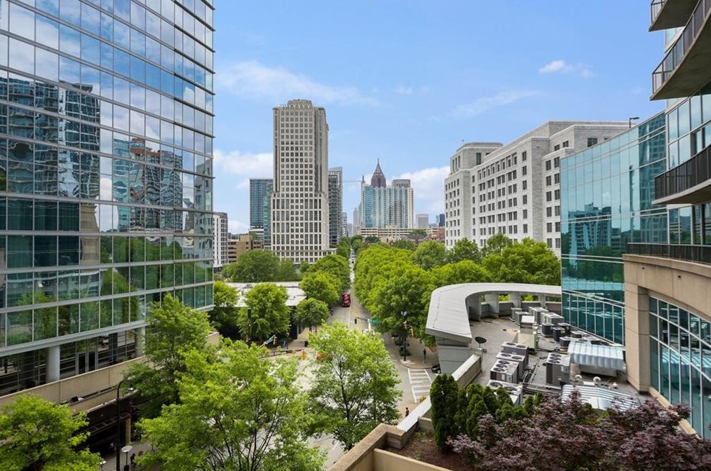 1080 Peachtree St, Atlanta GA  30309-3963 exterior