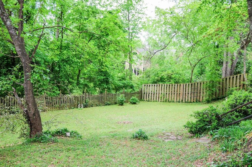 213 Shadowmoor Dr, Decatur GA  30030-3850 exterior