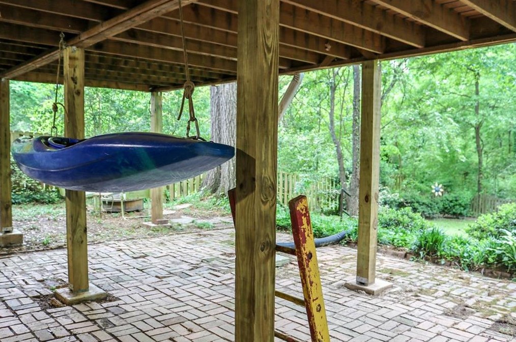 213 Shadowmoor Dr, Decatur GA  30030-3850 exterior