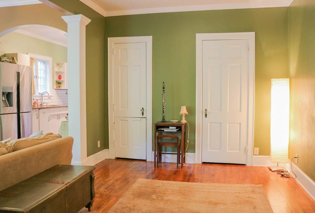 213 Shadowmoor Dr, Decatur GA  30030-3850 exterior