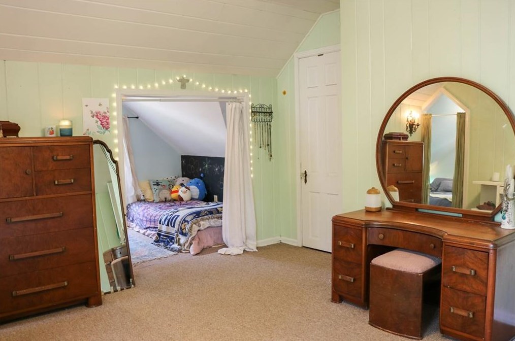 213 Shadowmoor Dr, Decatur GA  30030-3850 exterior