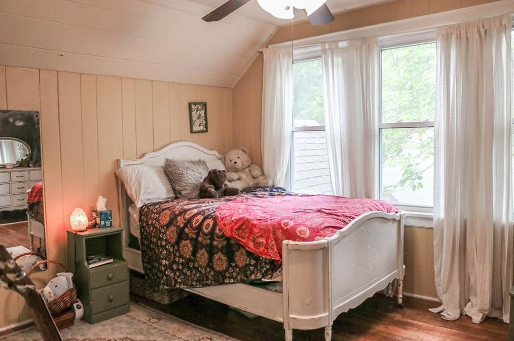 213 Shadowmoor Dr, Decatur GA  30030-3850 exterior