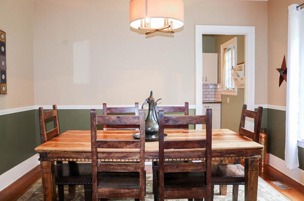 213 Shadowmoor Dr, Decatur GA  30030-3850 exterior